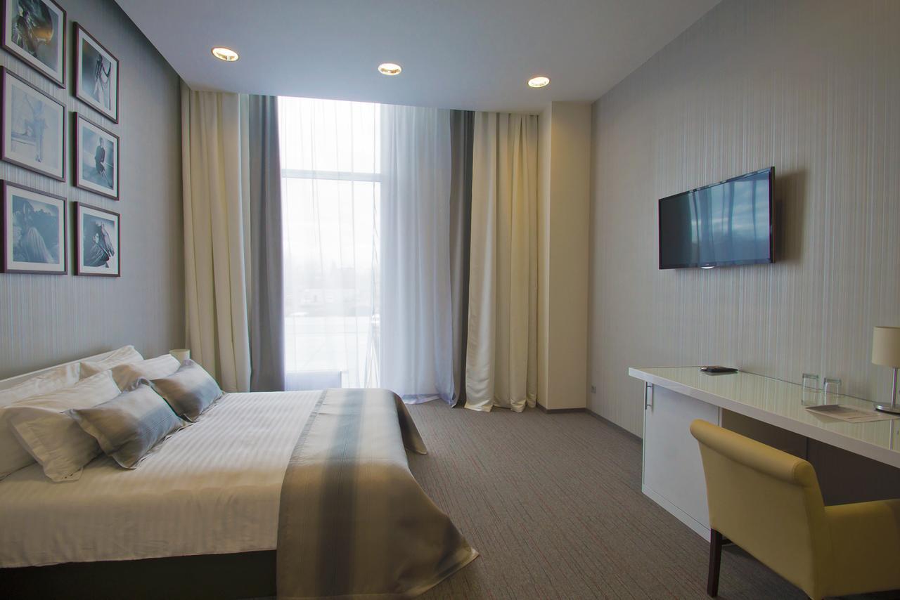 Terminal B Hotel キエフ エクステリア 写真
